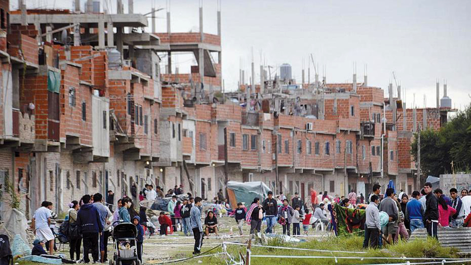 Contaminación en el asentamiento “Papa Francisco Contaminación en el asentamiento “Papa Francisco”